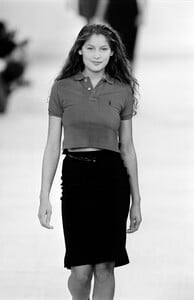 RalphLaurenSpring19952.thumb.jpg.a9e26fa433d37a28464fc0cf4de898a6.jpg