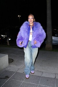 Rihanna---Rocks-Fenty-x-Puma-Avanti-Sneakers-at-activation-event-in-Hollywood-01.jpg