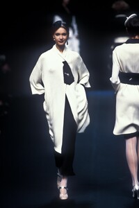 SoniaRykiel1995WomenRTW84.thumb.jpg.3eef86dd07215666758c52e2380e3a91.jpg