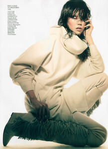 TaoOkamoto-VogueChinaSeptember2011-5.thumb.jpg.e7be389d87744514cdee27a4f32fad9b.jpg