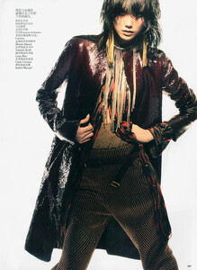 TaoOkamoto-VogueChinaSeptember2011-8.thumb.jpg.330f58bbe83538b19631fa22e41c2bd1.jpg