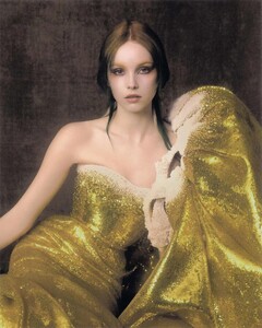 Tara-Halliwell-by-Szilveszter-Mako-Numero-March-2023-00035.thumb.jpeg.2b070de1f3f266bd43eb508f184e82cc.jpeg