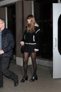 Taylor-Swift---Leaving-Electric-Lady-Studios-New-York-07.jpg