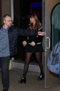 Taylor-Swift---Leaving-Electric-Lady-Studios-New-York-18.jpg