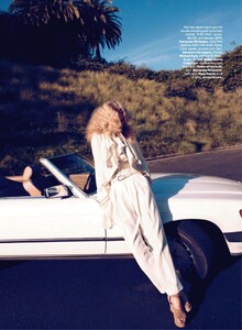 Toni_Garrn_by_Camilla_Akrans_(Chic_Easy_Pieces_-_Harper___s_Bazaar_US_April_201(6).thumb.jpg.e8b0c207508f529313f8a5c52ca5c62c.jpg