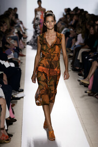 Tuleh2006WomenRTW31.thumb.jpg.d8f9412b9edae4224f661f31f5df0da3.jpg
