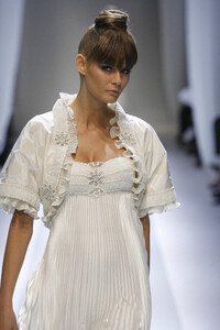 Valentino2007HauteCouture12.thumb.jpg.b21037424c42bdf09895c107823ef98f.jpg