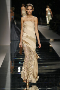 Valentino2008WomenRTW138.thumb.jpg.2e99deceece8022bd1acbc87e05ba0c8.jpg