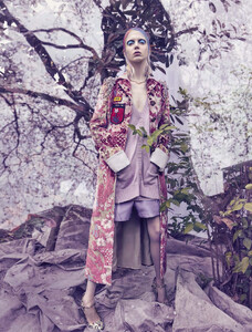 Vogue-Italia-September-2016-MiuMiu-Cheyenne-Keuben-by-Solve-Sundsbo-06.thumb.jpg.b3b522275fa21eb345da94b778a6cee2.jpg