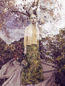Vogue-Italia-September-2016-MiuMiu-Cheyenne-Keuben-by-Solve-Sundsbo-08.thumb.jpg.122069630ca390e18d9ed79a097b3150.jpg