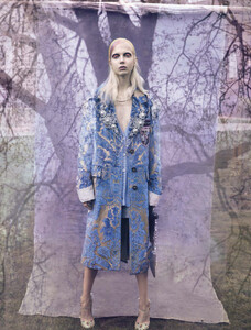 Vogue-Italia-September-2016-MiuMiu-Cheyenne-Keuben-by-Solve-Sundsbo-10.thumb.jpg.d91e80a171e76235ce9d8376d9280d2d.jpg