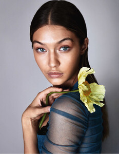 VogueGermanyMay2016(01).thumb.jpg.955cbdcca3f7f4a60b66c9b089156a6c.jpg
