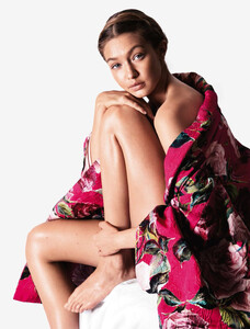 VogueGermanyMay2016(10).thumb.jpg.b8a82a4fbb2b30c9ec34515c9436f941.jpg