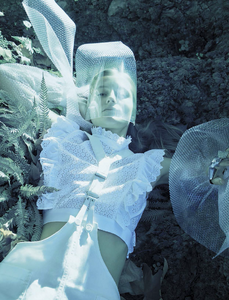 VogueItalia-Marzo2016-1512.thumb.png.630a22ac288ee63b79014b2b5ca80109.png