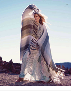 Vogue_China_-_February_2014-257.thumb.png.28402f9301eca694881df0179f050a26.png