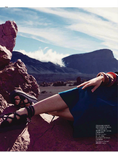 Vogue_China_-_February_2014-260.thumb.png.a32af6b311eb46de48d3c5b3efacaded.png