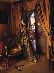 Vogue_Italia_2013-09-605.thumb.png.178d966687c8d3e5b4b1bff36b41f4b5.png