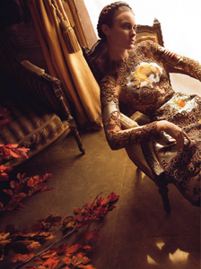 Vogue_Italia_2013-09-606.thumb.png.6ca37cd36af42cf9d3ee1df95bb604c6.png