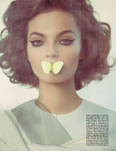 Vogue_Italy_2013-03-338.thumb.png.ec77b0f500f78c8df7087e5df42ddc42.png