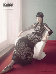 Vogue_Italy_2014-03-465.thumb.png.c69791de60d4d6010b54d45169b2611f.png