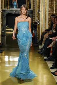 ZuhairMurad2007HauteCouture134.thumb.jpg.c914aa51794e3c736069c53b51b0b7f4.jpg