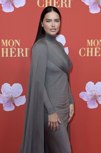 adriana-lima-mon-cheri-barbara-day-2023-at-the-isarpost-munich-12-04-2023-3.thumb.jpg.2fc0e9976b4bc2d11d19c724e76cb349.jpg