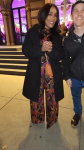 angela-bassett-greeting-fans-in-new-york-11-19-2023-2.jpg