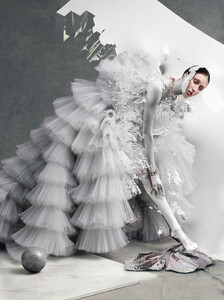 anna-cleveland-by-sc3b8lve-sundsbc3b8-for-vogue-italia-march-2016-16.thumb.jpg.3084f49e4cb675248cdff534eab3f782.jpg