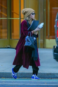 ashley-and-mary-kate-olsen-out-in-new-york-11-02-2023-1.jpg