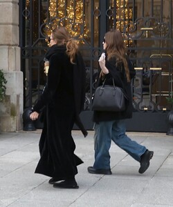 ashley-and-mary-kate-olsen-out-in-paris-12-18-2023-1.jpg