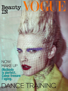 beauty-cover.thumb.jpg.1fd1e111019e84c1f55331050ec93bd6.jpg