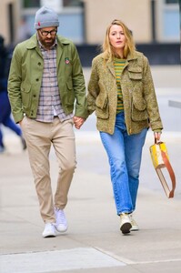 blake-lively-and-ryan-reynolds-out-in-new-york-city-11-10-2023-9.jpg