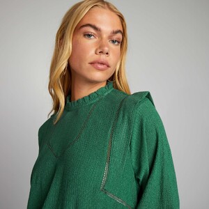blouse-a-col-volante-vert-azz88_2_zc5.jpg