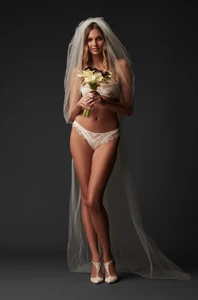 bridal-01-LACE_INSET_THONG_IVORY.webp