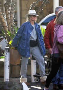 cameron-diaz-out-and-about-in-santa-barbara-12-29-2023-2.jpg