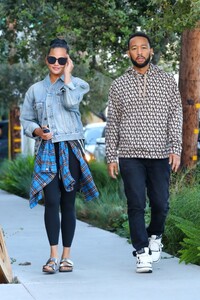chrissy-teigen-and-john-legend-out-in-los-angeles-11-13-2023-6.jpg