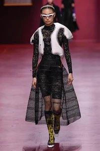 christian-dior-aw22-0023-cd4047.thumb.webp.ec50d3e32c543f233f8c84bc1b5ba25f.webp