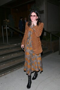 courteney-cox-out-for-dinner-with-a-friend-at-baltaire-restaurant-in-los-angeles-12-11-2023-4.jpg