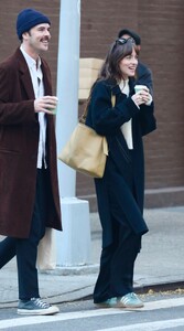 dakota-johnson-out-for-coffee-with-a-friend-in-new-york-11-16-2023-1.jpg