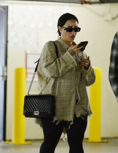 demi-lovato-and-jutes-out-shopping-in-west-hollywood-12-24-2023-0.jpg