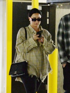 demi-lovato-and-jutes-out-shopping-in-west-hollywood-12-24-2023-2.jpg