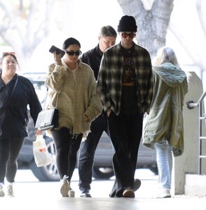 demi-lovato-and-jutes-out-shopping-in-west-hollywood-12-24-2023-5.jpg