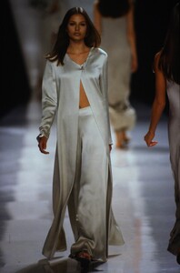 donna-karan-ss-94.thumb.jpg.e324276581f9d088d7b52870dc90bf84.jpg