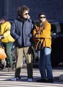 elizabeth-olsen-out-and-about-in-new-york-12-14-2023-1.jpg