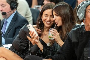 emily-ratajkowski-and-irina-shayk-at-knicks-vs-miami-heat-game-at-madison-square-garden-in-new-york-11-24-2023-2.jpg