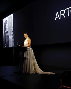 eva-longoria-2023-lacma-art-film-gala-in-los-angeles-11-04-2023-1.jpg