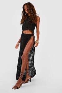 female-black-high-racer-neck-crochet-crop-top(1).thumb.jpg.0f03123e6a66e861f2c661c24573d43e.jpg