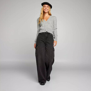 gilet-court-en-maille-fine-jauge-gris-bep85_1_zc1.jpg