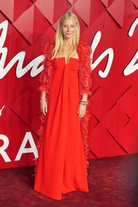 gwyneth-paltrow-at-fashion-awards-2023-at-royal-albert-hall-in-london-12-04-2023-3.jpg