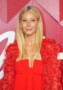 gwyneth-paltrow-at-fashion-awards-2023-at-royal-albert-hall-in-london-12-04-2023-5.jpg